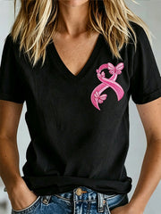 T-shirt à col en V imprimé de sensibilisation au cancer du sein chez la femme