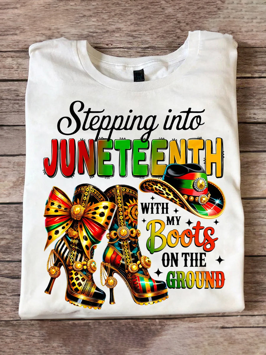 Women's Stepping in  avec mes bottes sur le sol Casual Tee
