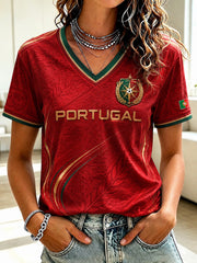 T-shirt à col en V imprimé Portugal Football pour femme