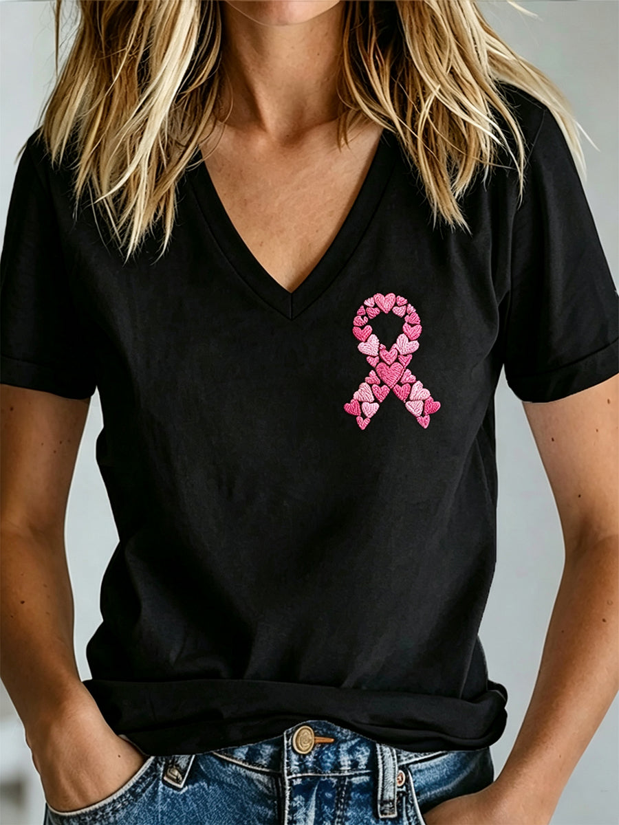 T-shirt à col en V imprimé de sensibilisation au cancer du sein chez la femme