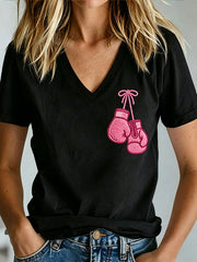 T-shirt à col en V imprimé de sensibilisation au cancer du sein chez la femme