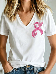 T-shirt à col en V imprimé de sensibilisation au cancer du sein chez la femme