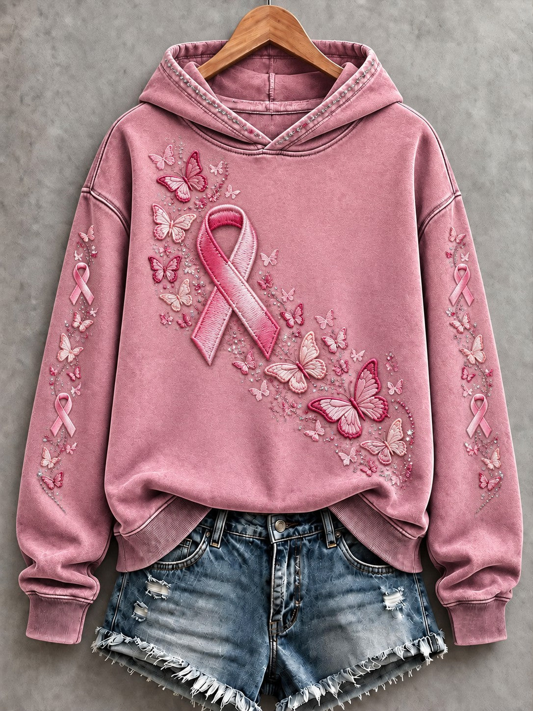 Sweat à capuche imprimé sur le thème du cancer du sein chez la femme